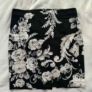 White House Black Market Floral Pencil Skirt Size 8
